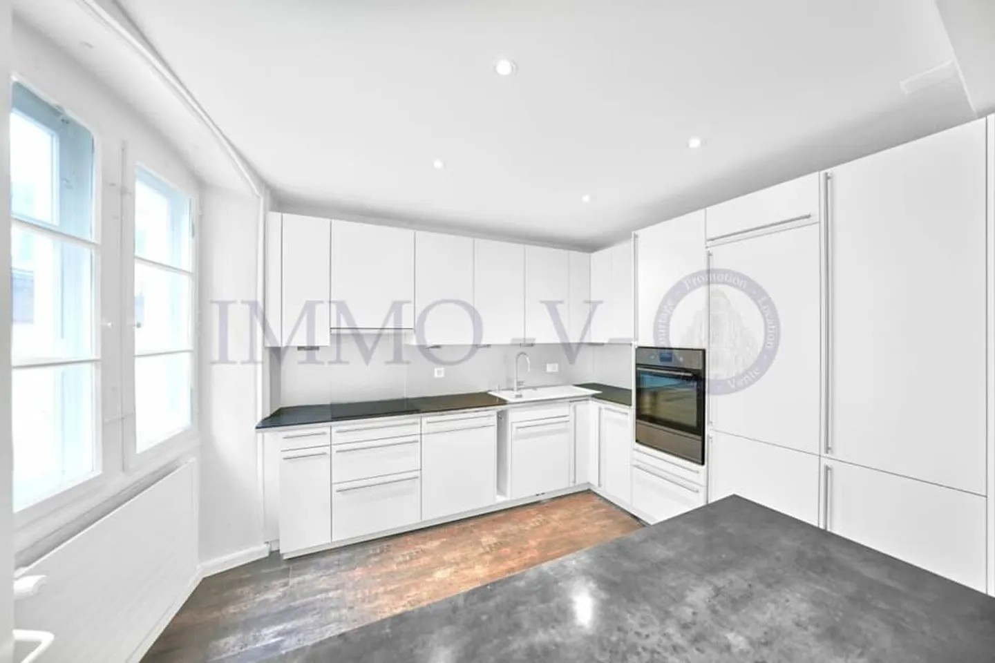 EXCLUSIVE AVEC CACHET - MAISON DE BOURG COMPRENANT DEUX LOGEMENTS - Photo 4 sur 13