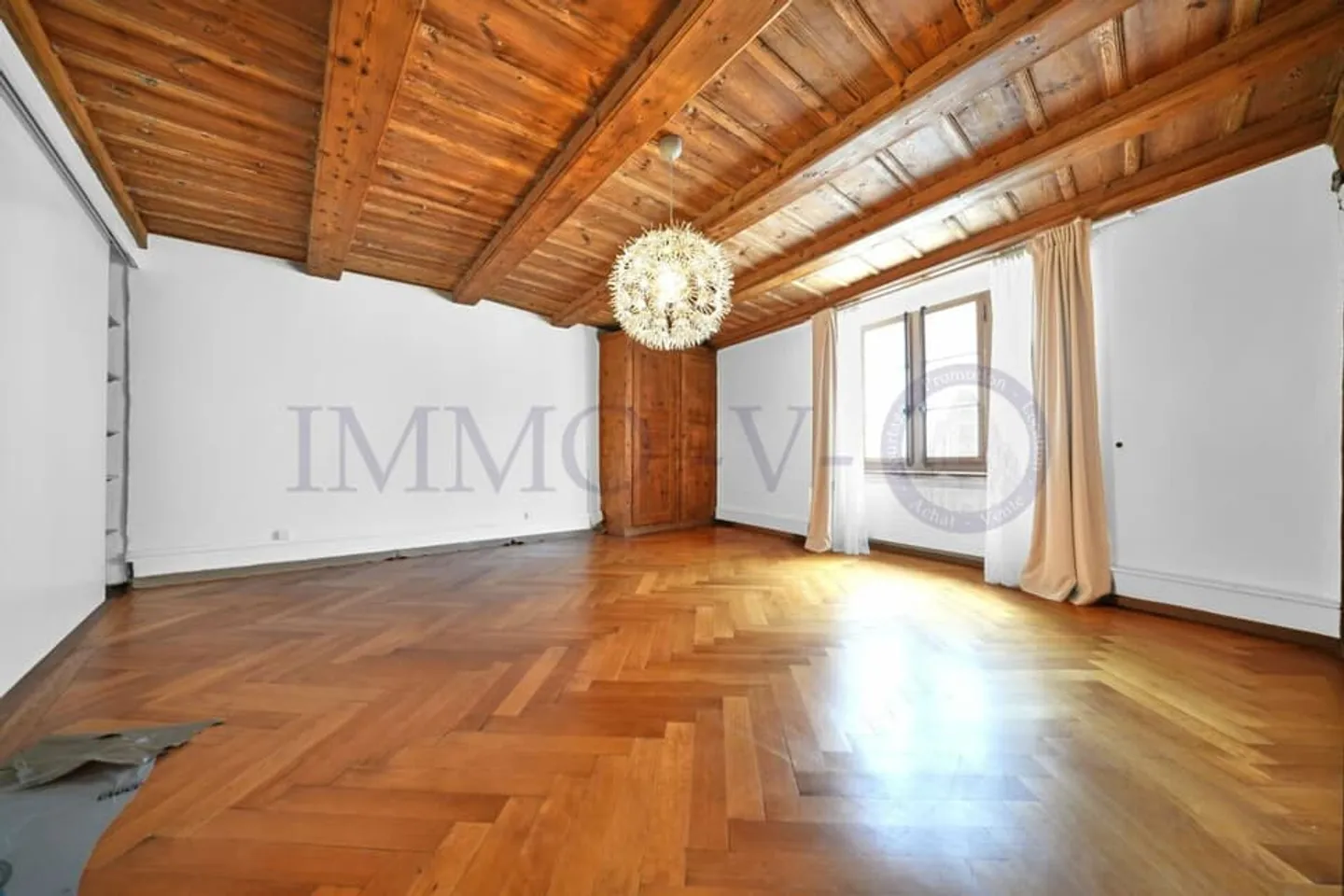 EXCLUSIVE AVEC CACHET - MAISON DE BOURG COMPRENANT DEUX LOGEMENTS - Photo 9 sur 13