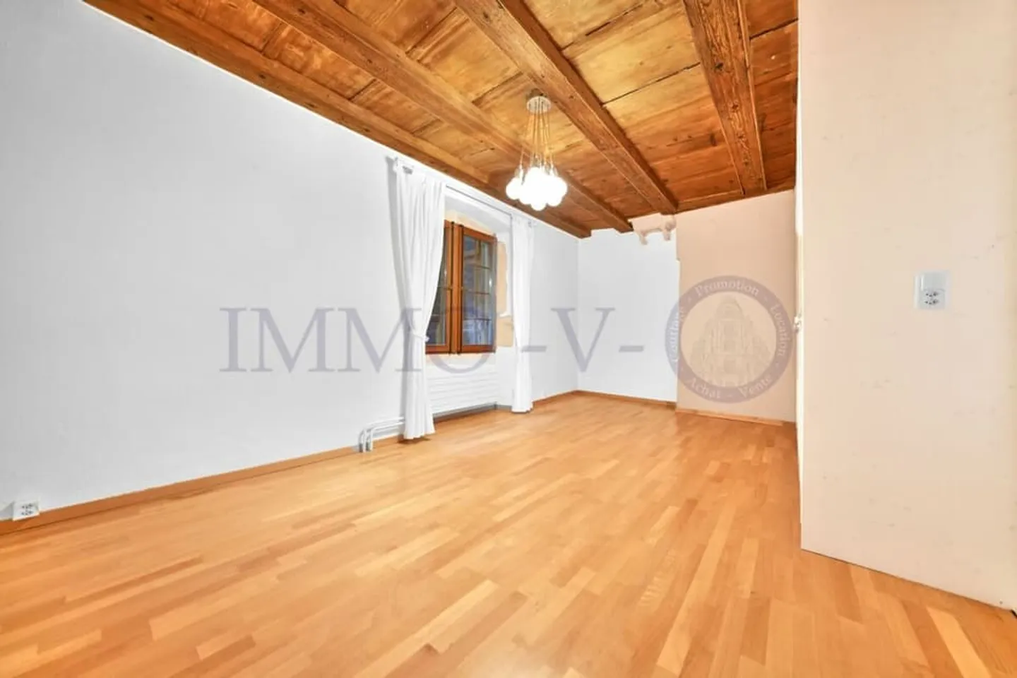 EXCLUSIVE AVEC CACHET - MAISON DE BOURG COMPRENANT DEUX LOGEMENTS - Photo 11 sur 13