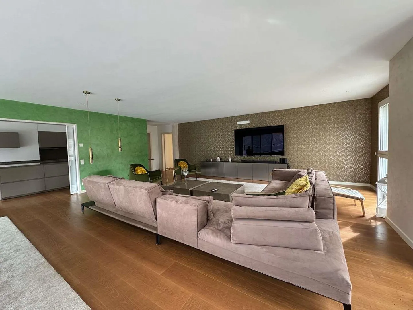 Grand penthouse face au lac avec quai privé - Photo 4 sur 12