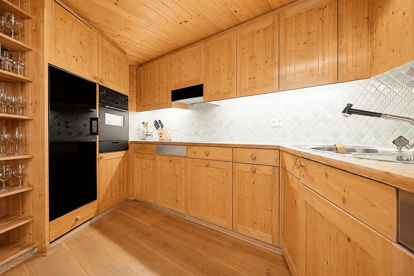 4 1/2-ZW: Alpine Living Comfort with Mountain View - Photo 4 of 12