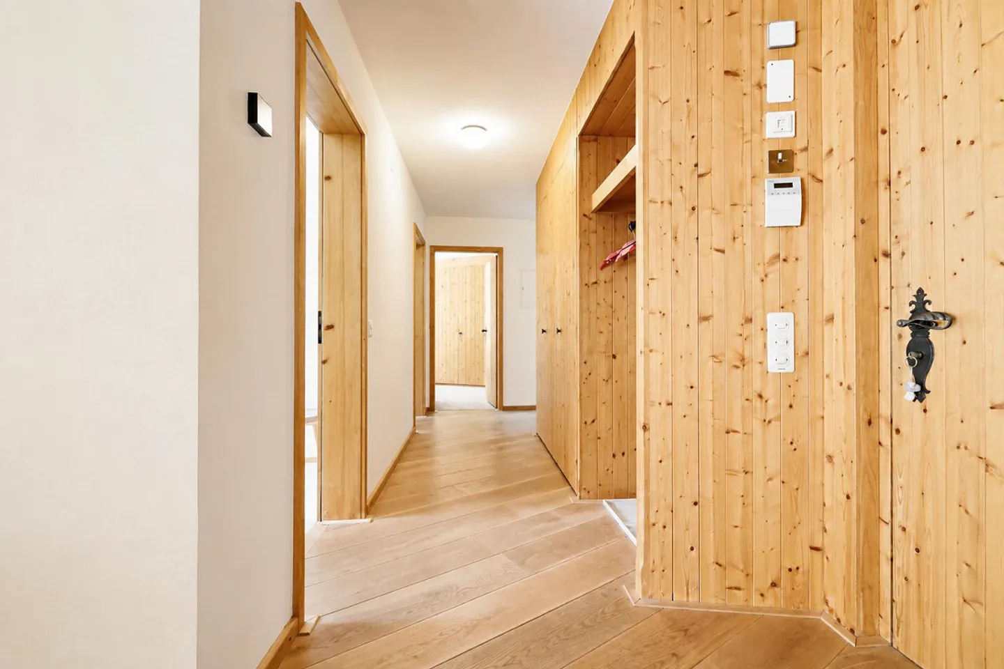 4 1/2-ZW: Alpine Living Comfort with Mountain View - Photo 5 of 12