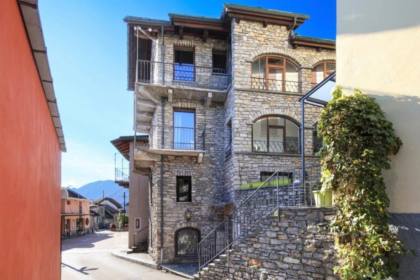 Appartamento Affascinante a Brione s/Minusio - Foto 1 di 28