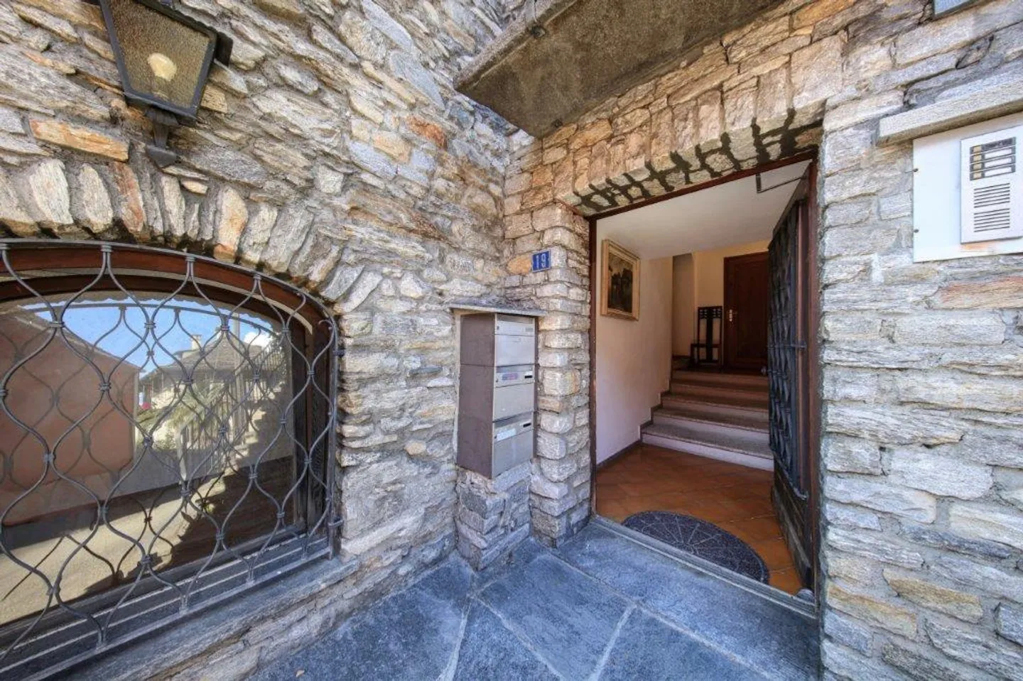 Appartamento Affascinante a Brione s/Minusio - Foto 2 di 28