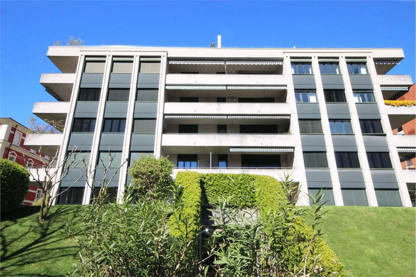 Lugano: renovated 3.5-room apartment with terrace - Photo 1 of 12
