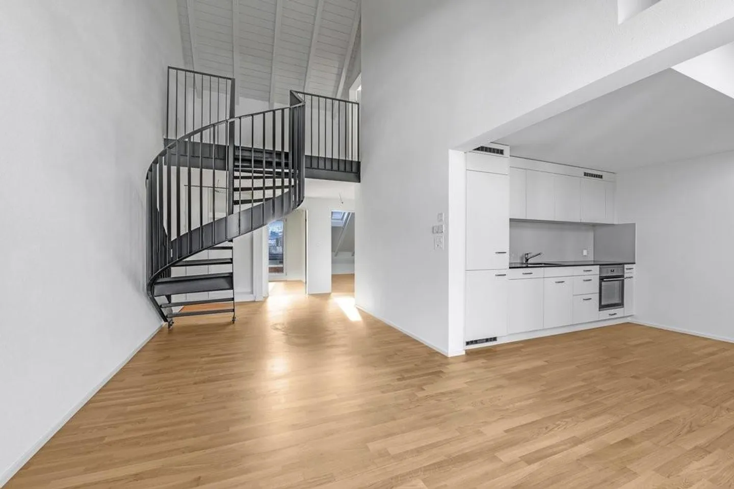 Luminoso appartamento duplex a est di San Gallo - Foto 1 di 9