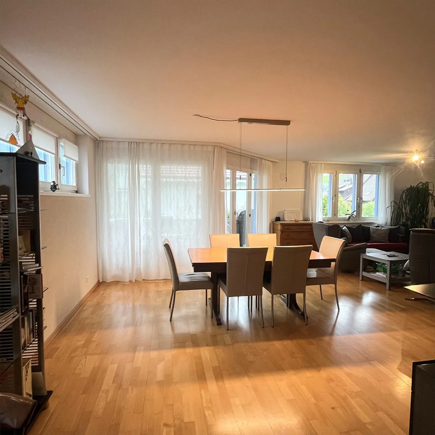 Appartement en duplex spacieux avec terrasse et jardin ! - Photo 4 sur 10