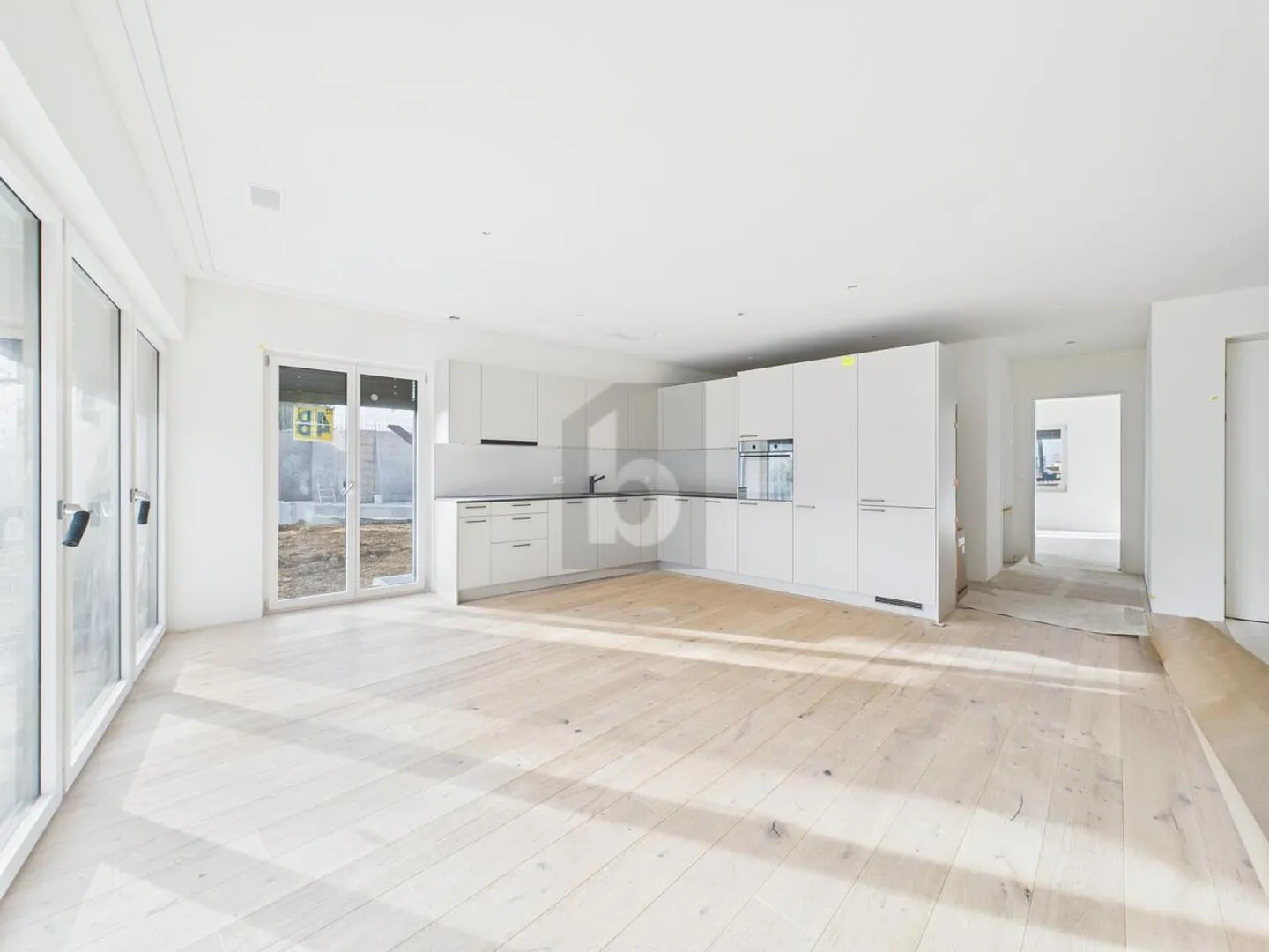 Charming Semi-Detached House - Photo 2 of 6