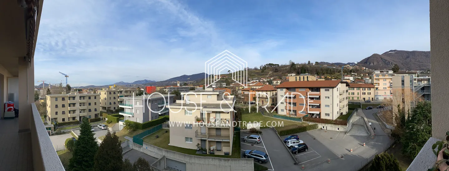 2.5 rooms with large living room and terrace - Photo 1 of 7