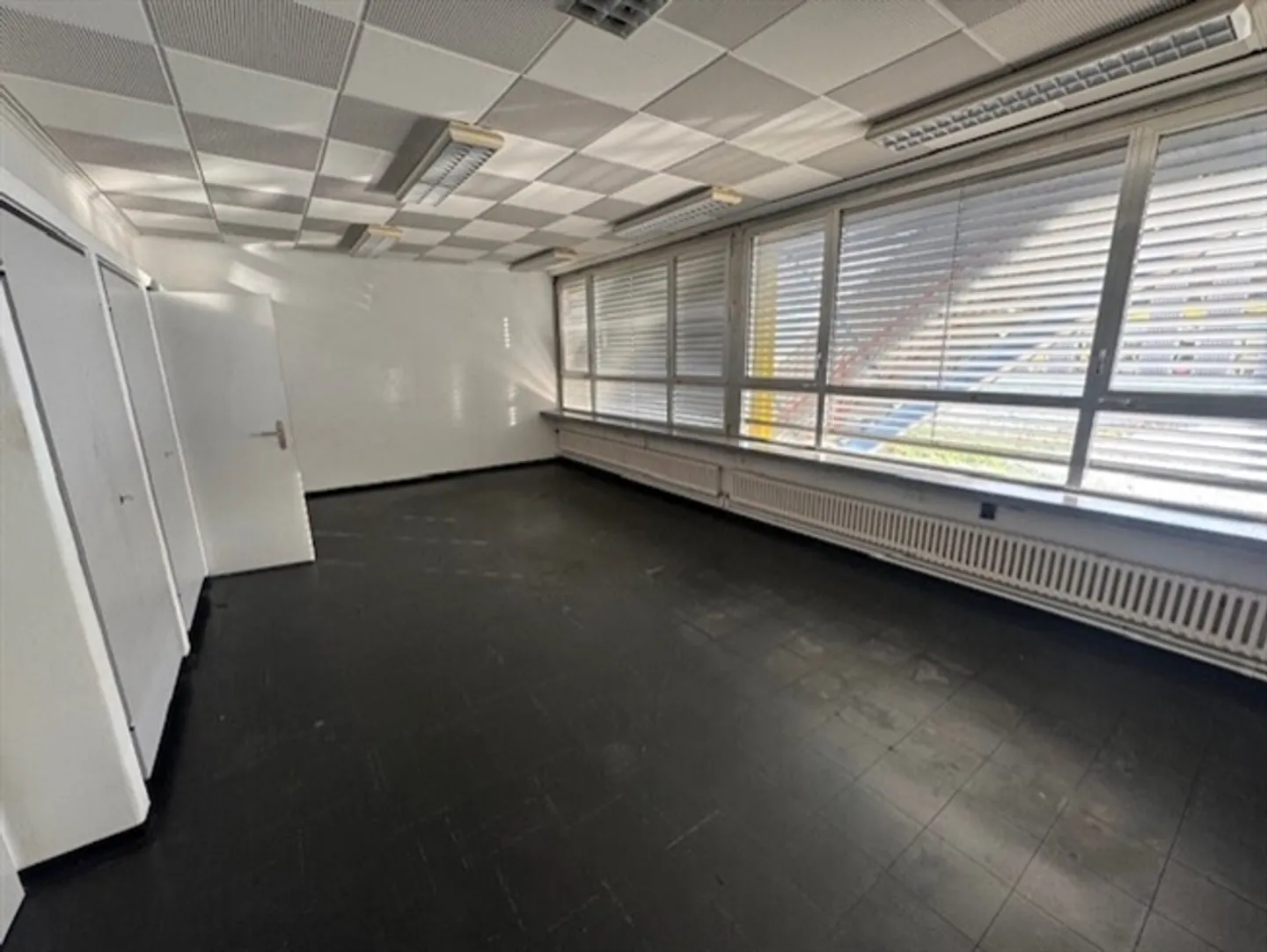 Laboratorio in affitto - Chemin des Grandes-Vies 19, - Foto 2 di 6