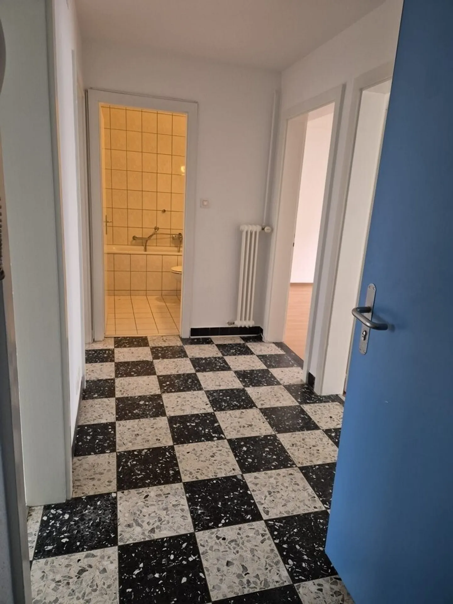 Charming apartment in Monthey! - Photo 2 of 8