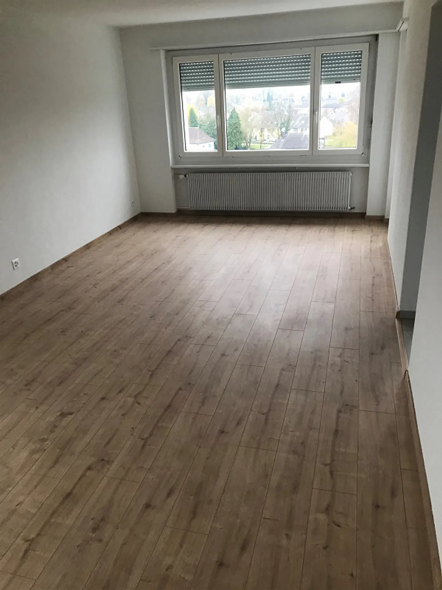 Bellissimo appartamento ristrutturato di 4,5 stanze, 7° piano, balcone, con vista panoramica! - Foto 2 di 16