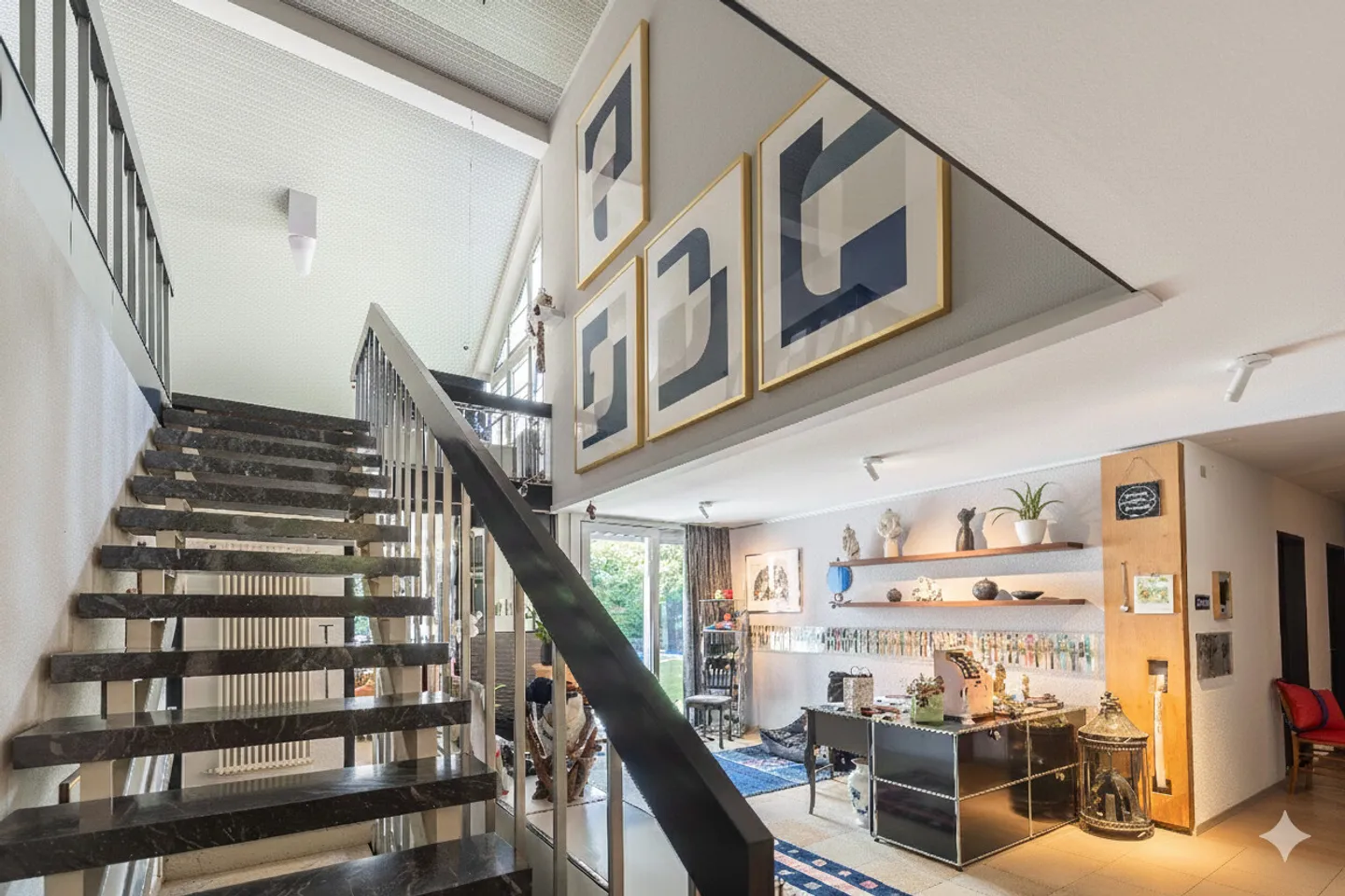 Beautiful and spacious villa - Photo 5 of 20