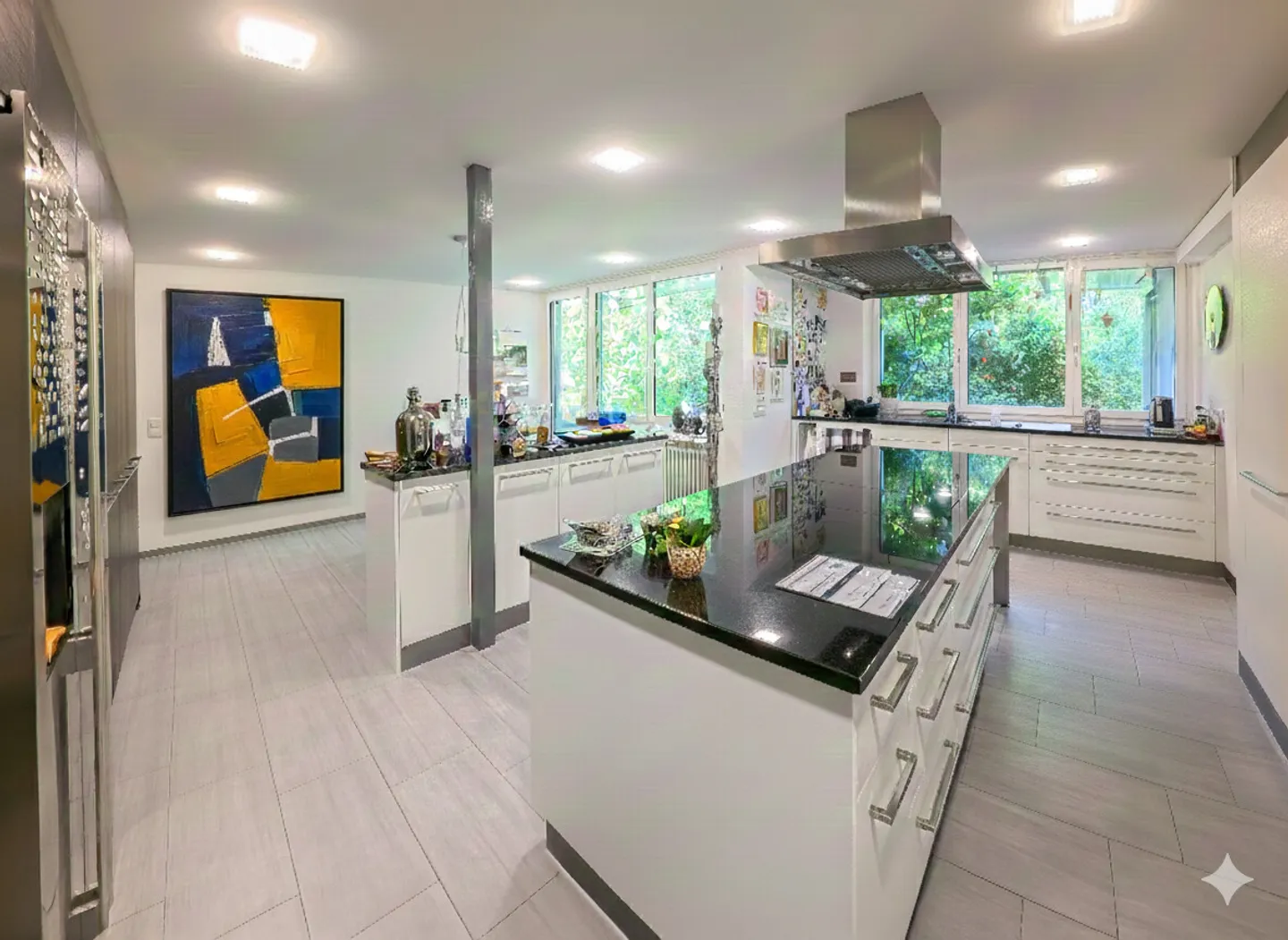 Beautiful and spacious villa - Photo 8 of 20