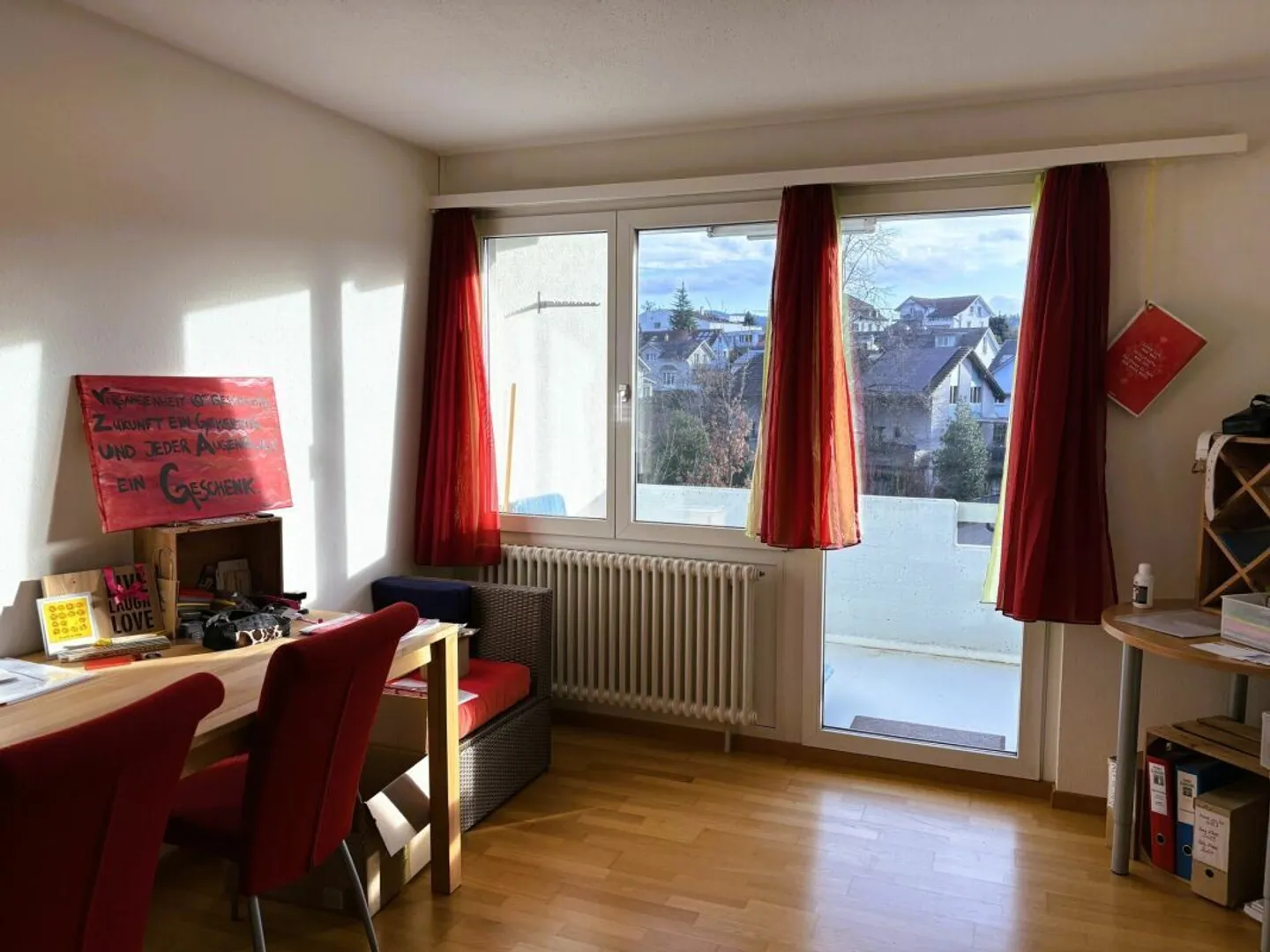 Well-maintained 4-room attic apartment - Photo 4 of 10