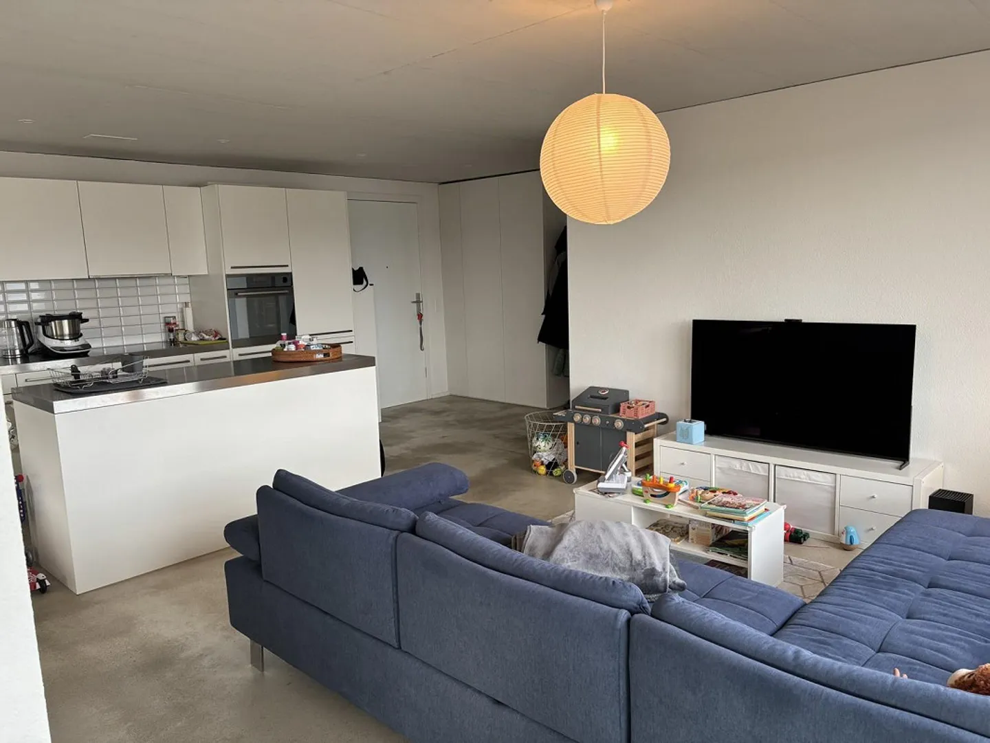 Moderne 4.5 Zimmerwohnung - Foto 2 von 12