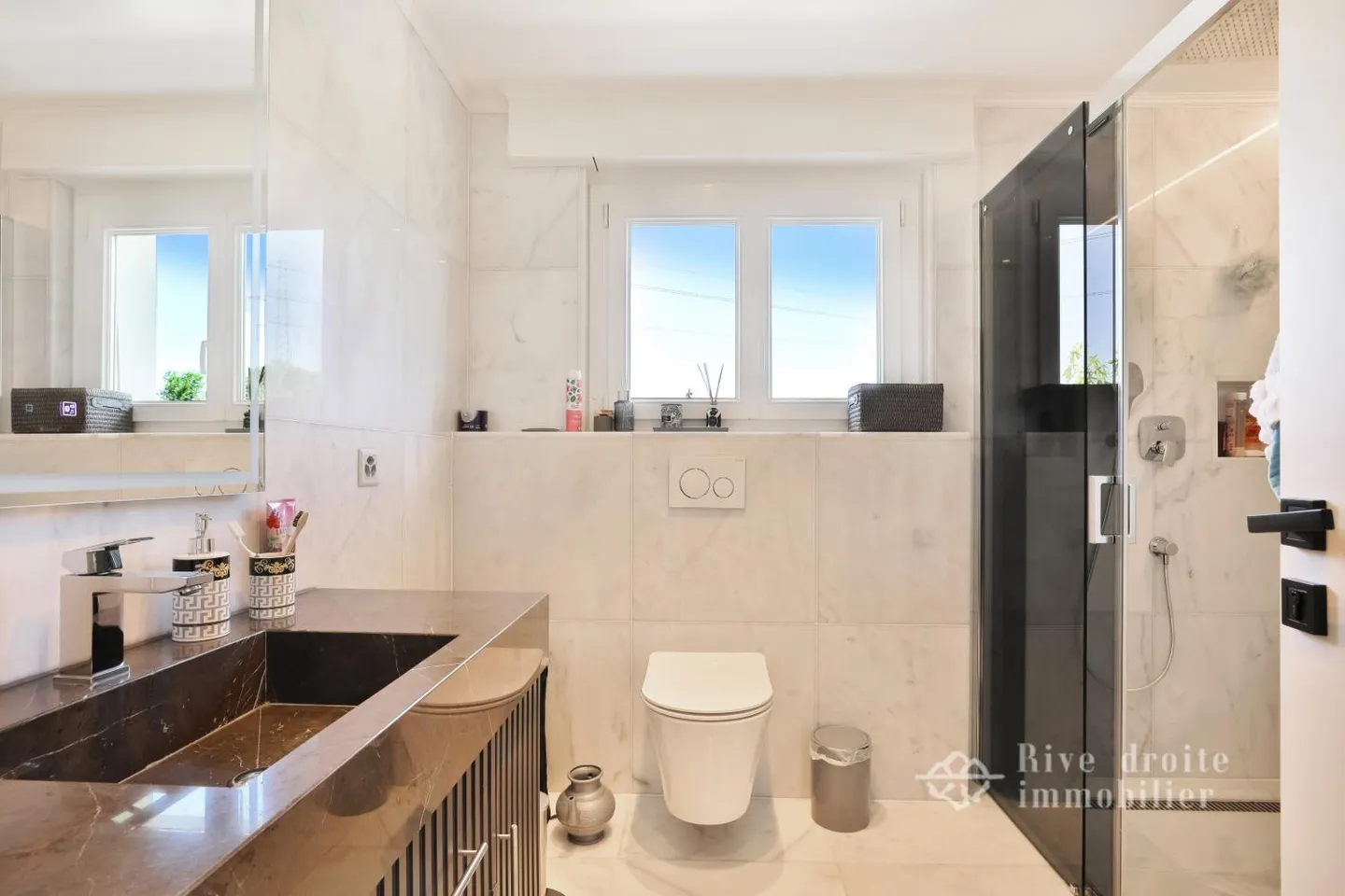 Villa with 12 rooms - Photo 15 of 17
