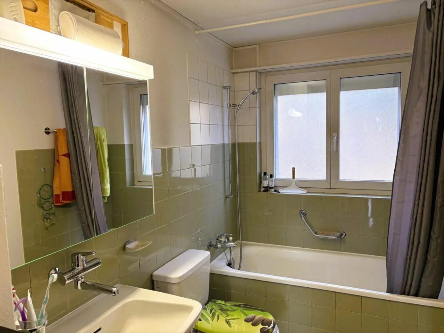 Well-maintained 4-room attic apartment - Photo 7 of 10