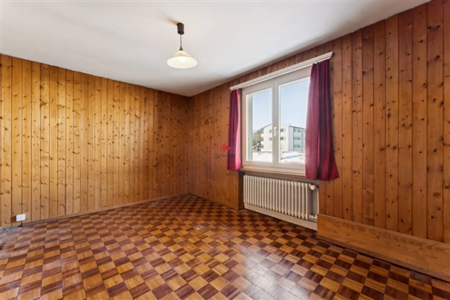 Charming Duplex with Balcony - Photo 7 of 11