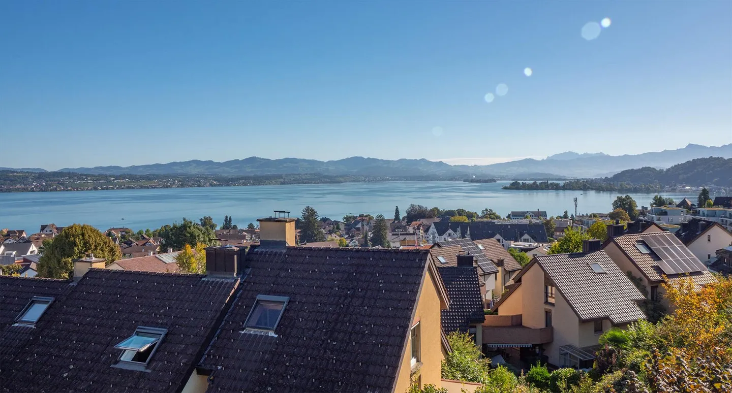 Vista sul lago da sogno, tanto spazio e una posizione fantastica - Foto 1 di 17