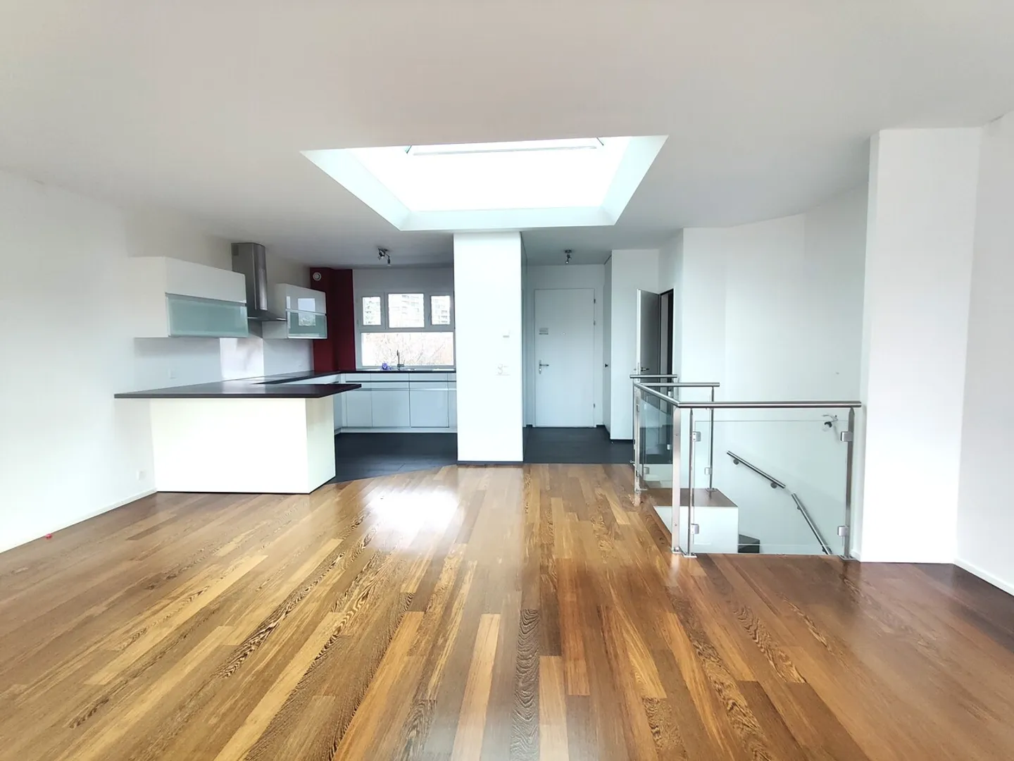 Magnificent apartment on the top floor with large terrace - Photo 1 of 5