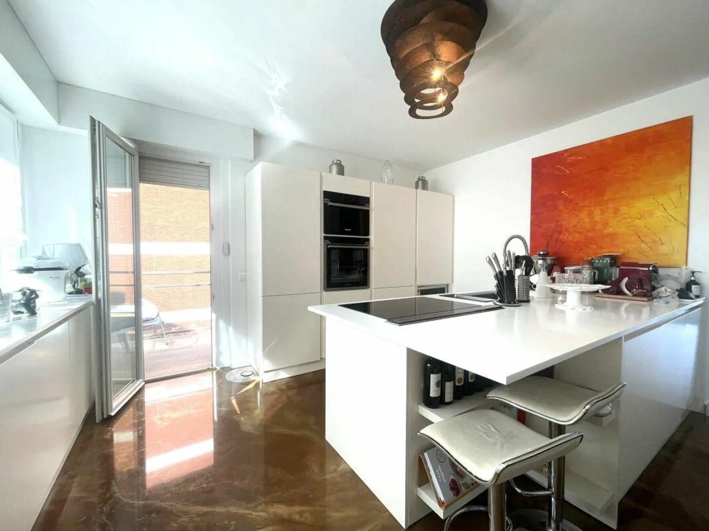 Appartement spacieux avec vue panoramique et piscine - Photo 4 sur 7