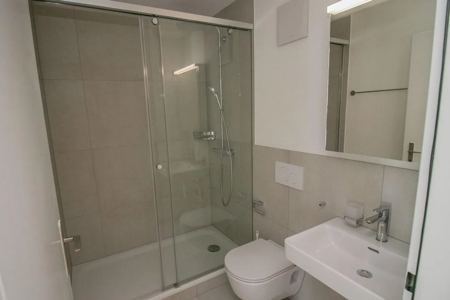 Moderne 1.5 Zimmer-Wohnung in Oberuzwil - Foto 3 von 4