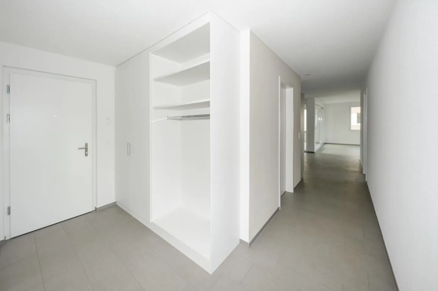 Top modern 3 1/2-room apartment on the ground floor - Photo 10 of 12