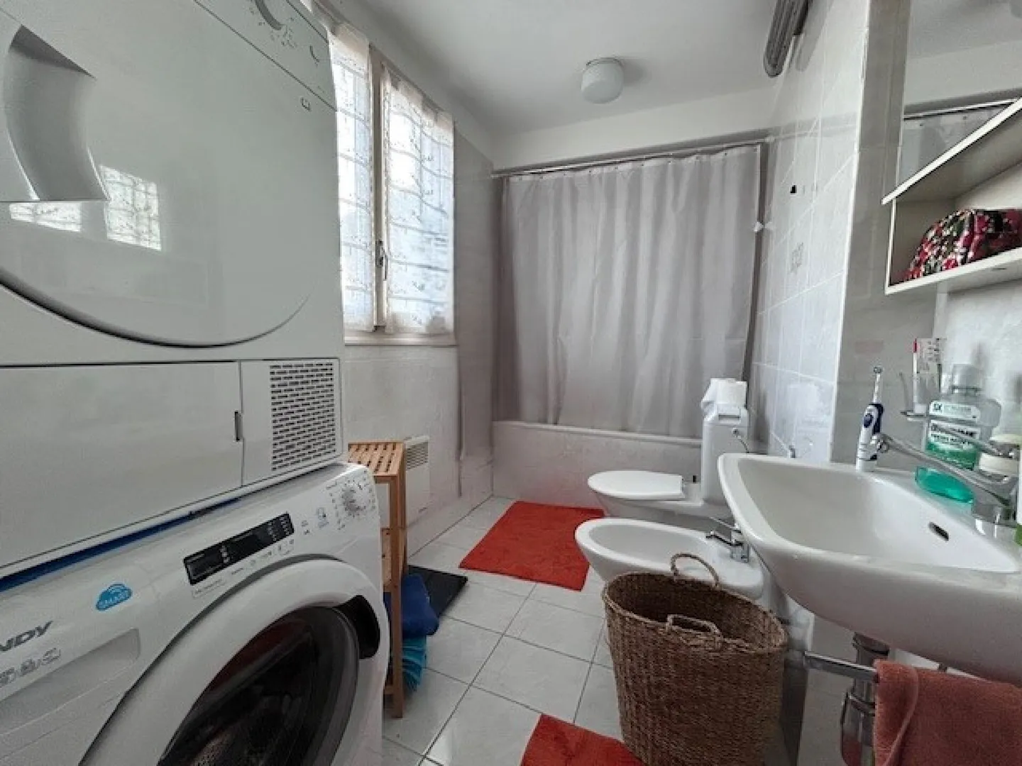 APPARTEMENT CARACTÉRISTIQUE DE 3 PIÈCES AVEC CHEMINÉE - Photo 9 sur 9