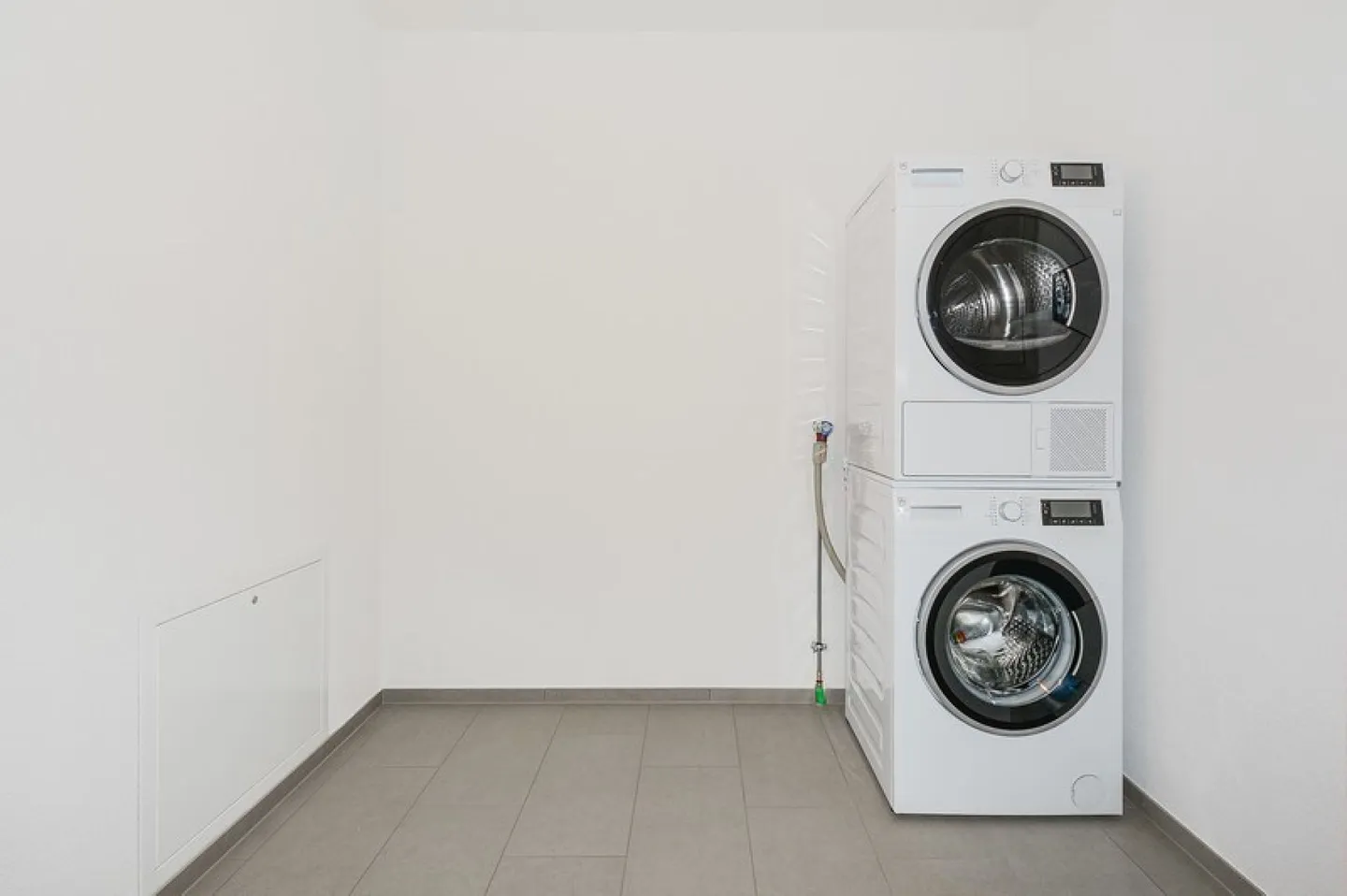 Top modern 3 1/2-room apartment on the ground floor - Photo 9 of 12