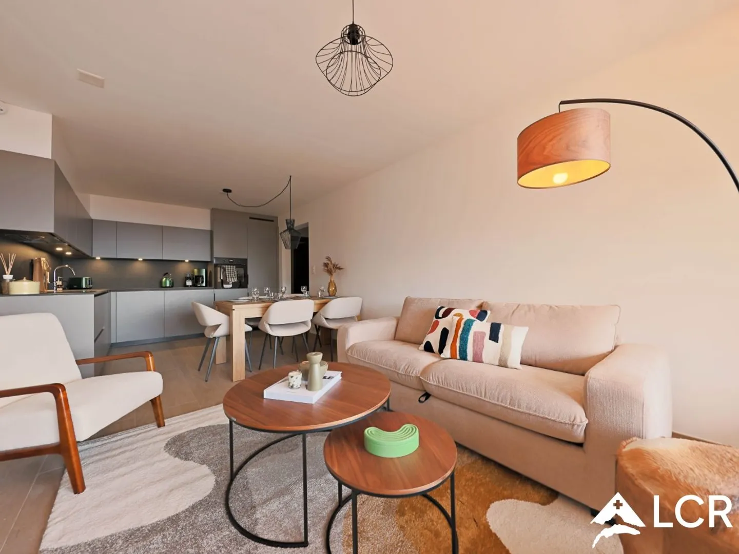 2,5 Zimmer mit herrlichem Blick - Innenpool - Foto 3 von 10