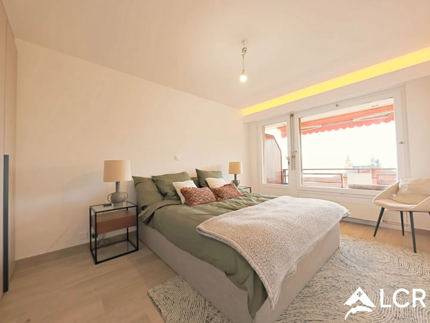 2,5 Zimmer mit herrlichem Blick - Innenpool - Foto 6 von 10