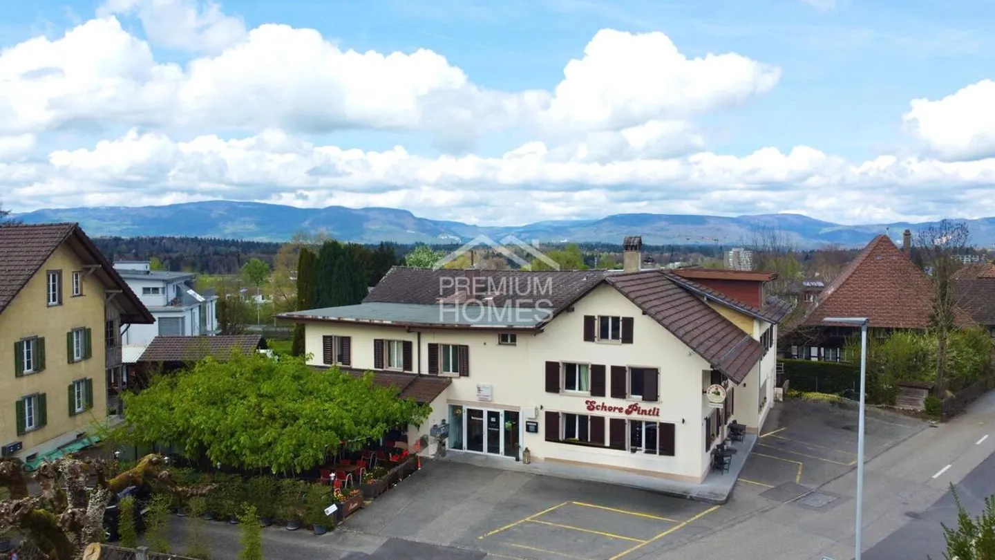 Entièrement loué. Beaucoup de potentiel de construction. À l'épreuve du temps. - Investissez maintenant. - Photo 2 sur 11