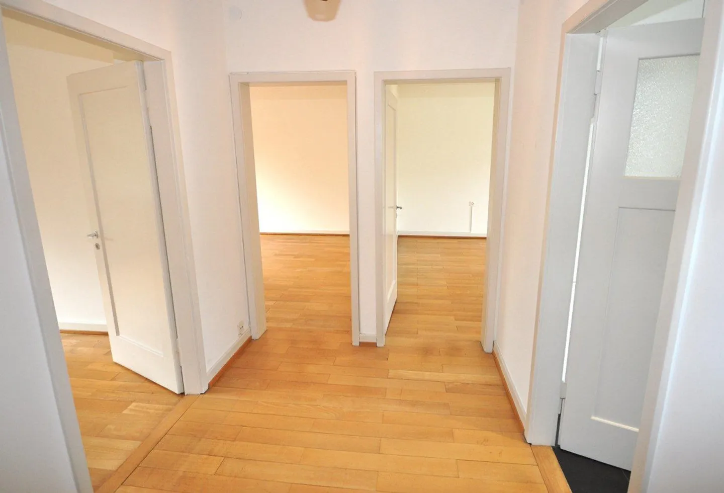 Charmante Wohnung mit Balkonen - Foto 7 von 8