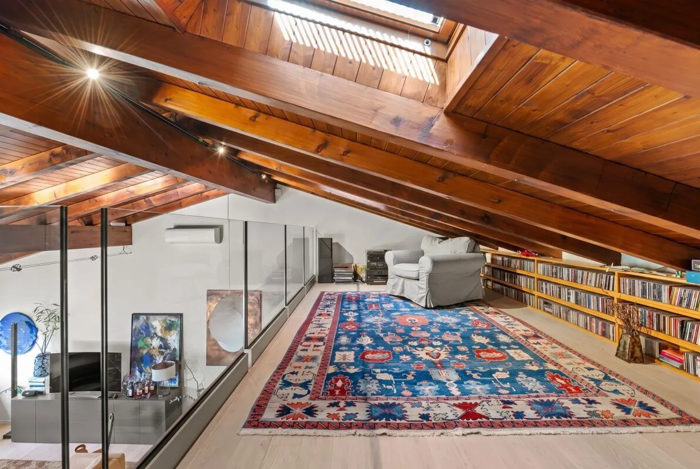 Esclusiva Casa vista lago a 180° | Exclusive house surrounded by na... - Foto 9 von 16