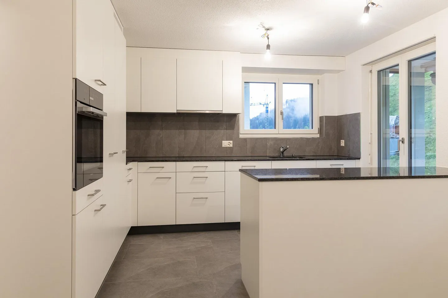 Modern 5.5-Room Apartment in Schötz - Photo 2 of 14