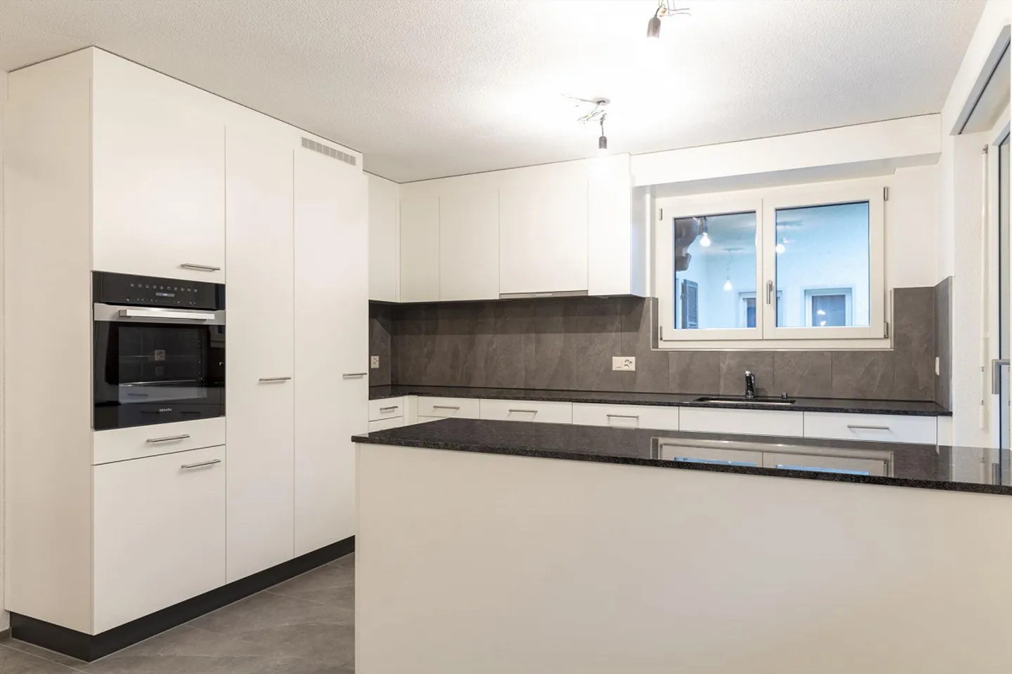 Modern 5.5-Room Apartment in Schötz - Photo 4 of 14