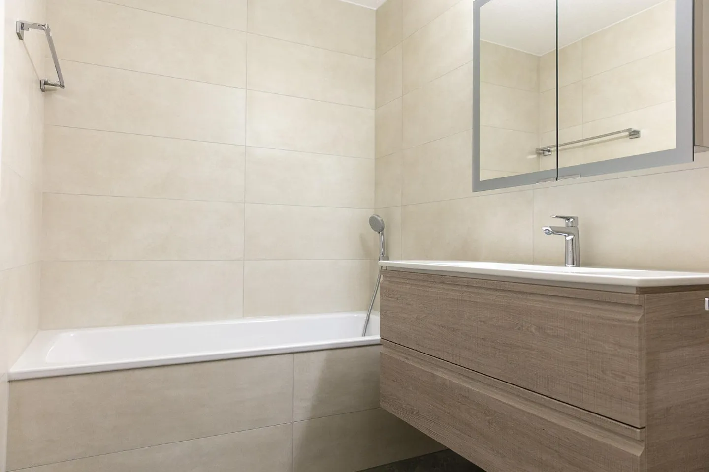 Modern 5.5-Room Apartment in Schötz - Photo 9 of 14