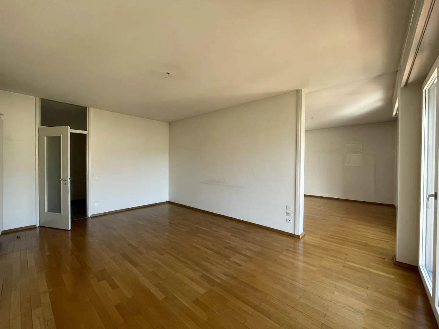 5.5-ROOM APARTMENT ON THE TOP FLOOR WITH A LARGE TERRACE, IN FAS... - Photo 3 of 13