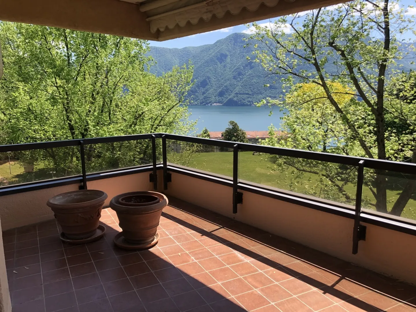 Elegante Wohnung mit Seeblick - Foto 3 von 12