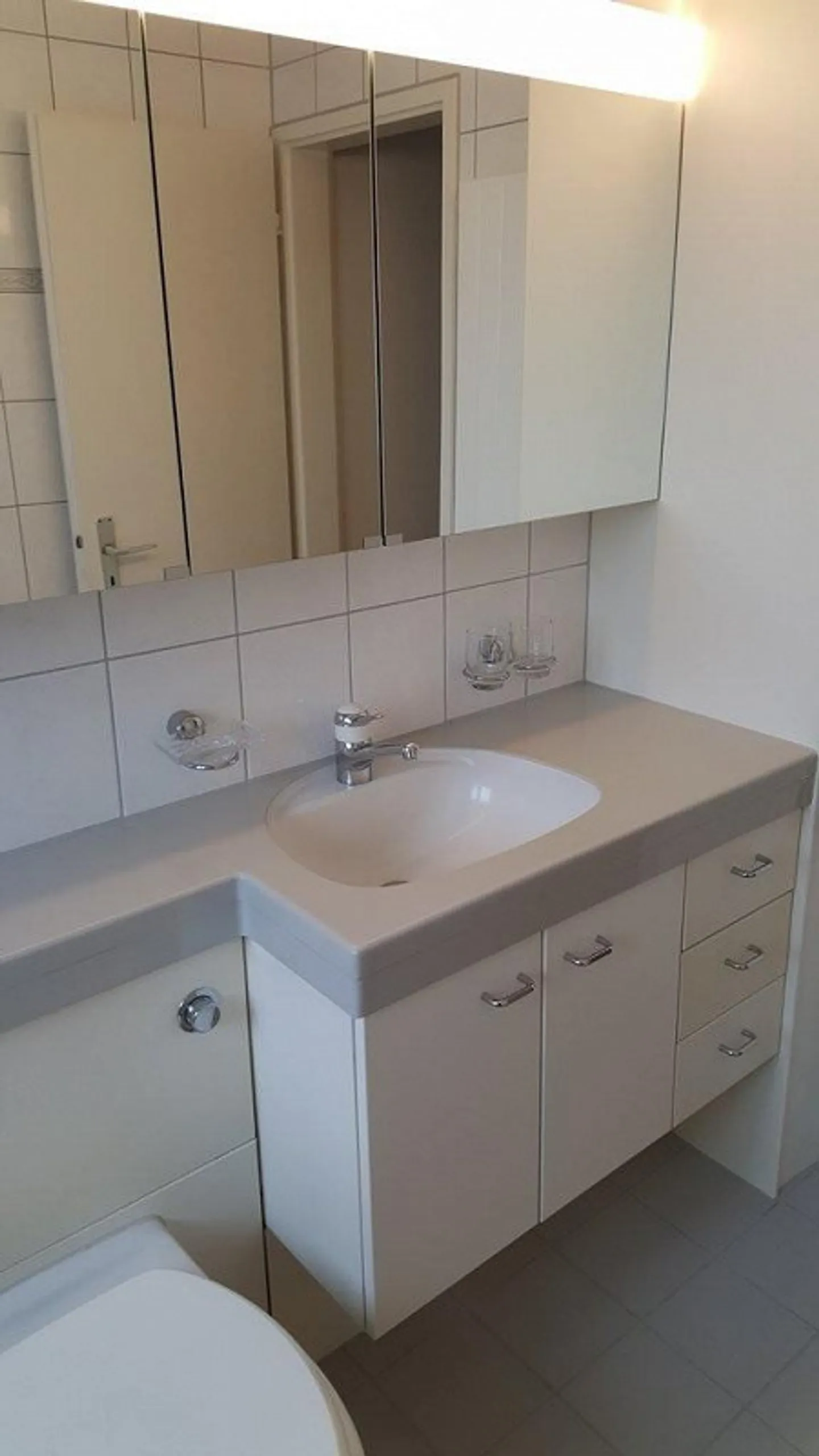 RENT WITHOUT DEPOSIT - Affordable and close to the train station - Photo 5 of 5
