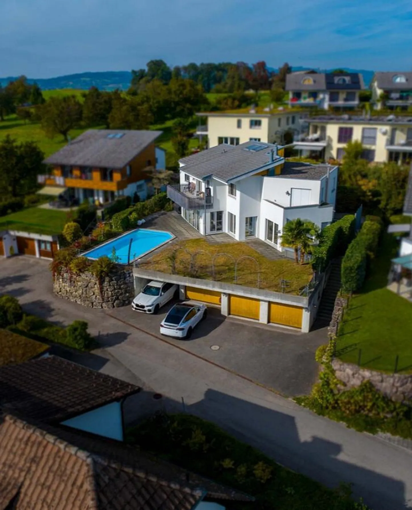 Einzigartiges Villen-Ensemble mit Pool - Foto 2 von 7