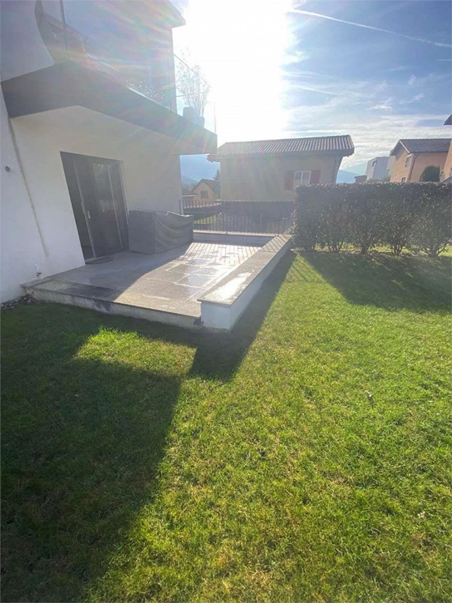 raffiné 2,5 pièces avec jardin privé et parking couvert - Photo 6 sur 8