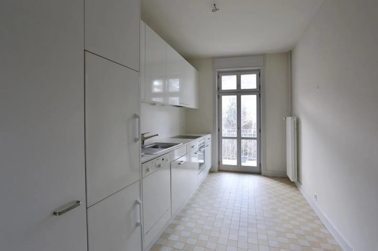Appartamento attraente con 4 camere in un edificio storico ristrutturato direttamente al Voltap... - Foto 3 di 6