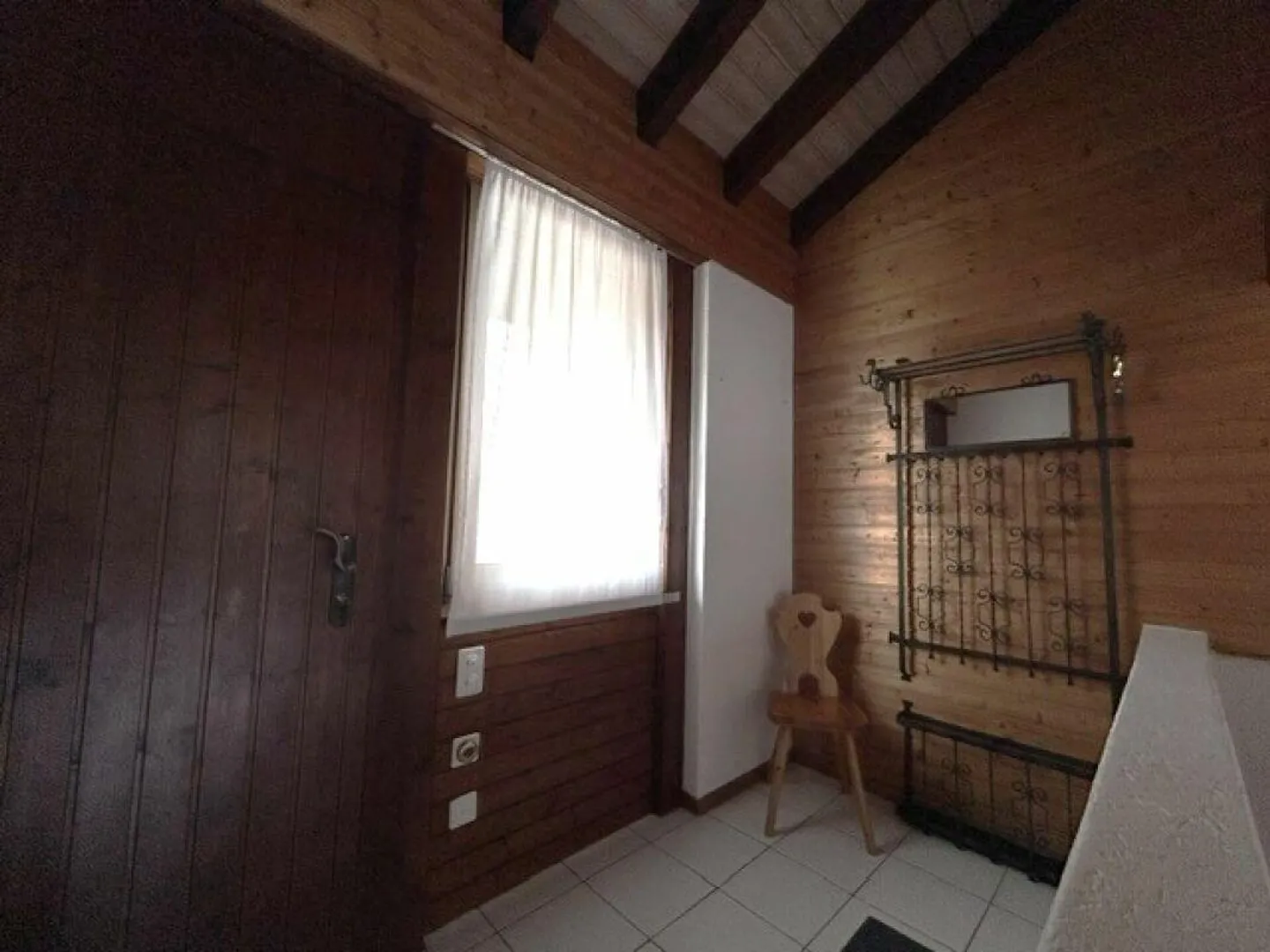EINZELHAUS MIT 6 ZIMMERN (MÖBLIERT) UND GARTEN - Foto 3 von 23