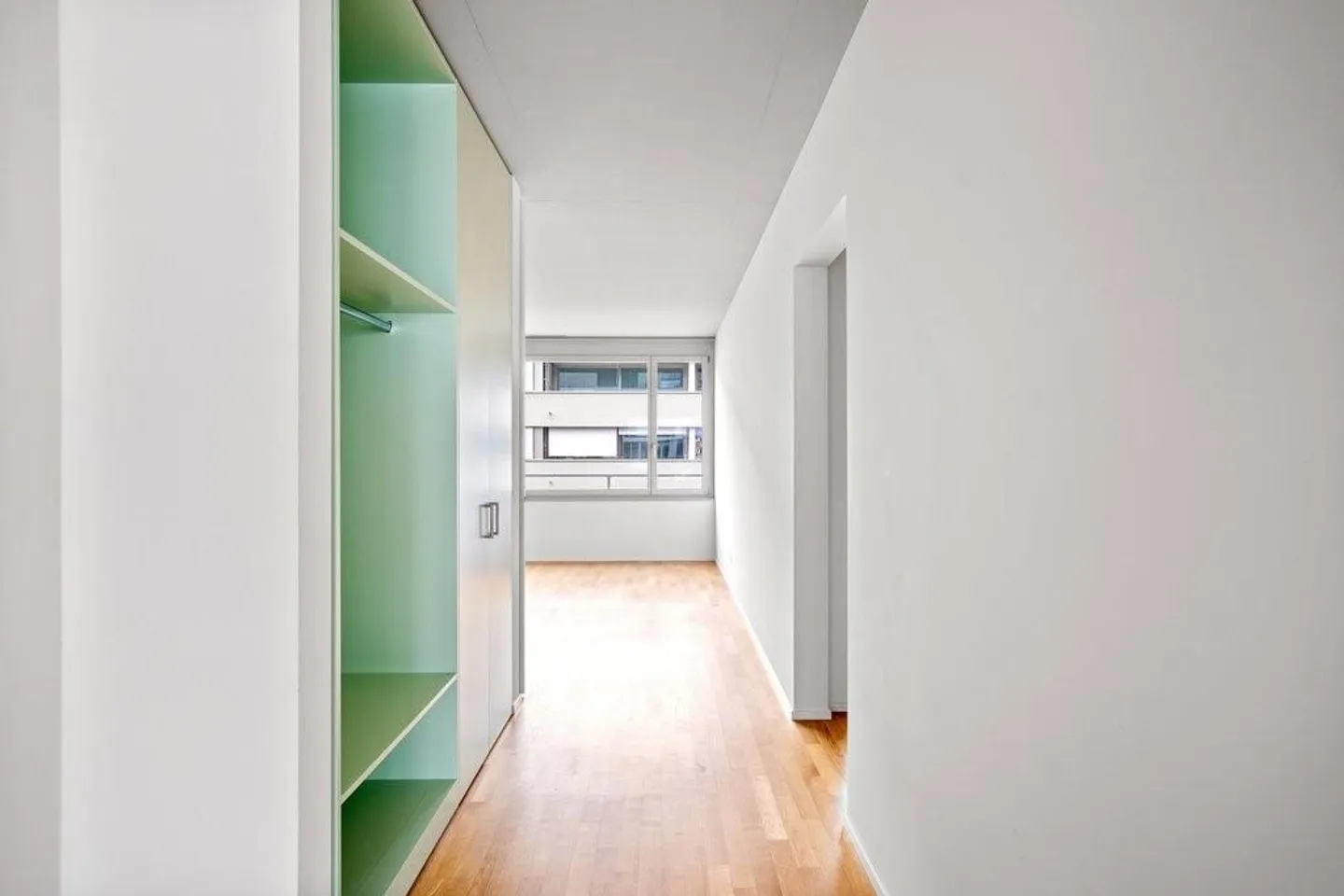 2.5-room apartment with private washing tower - Photo 2 of 8