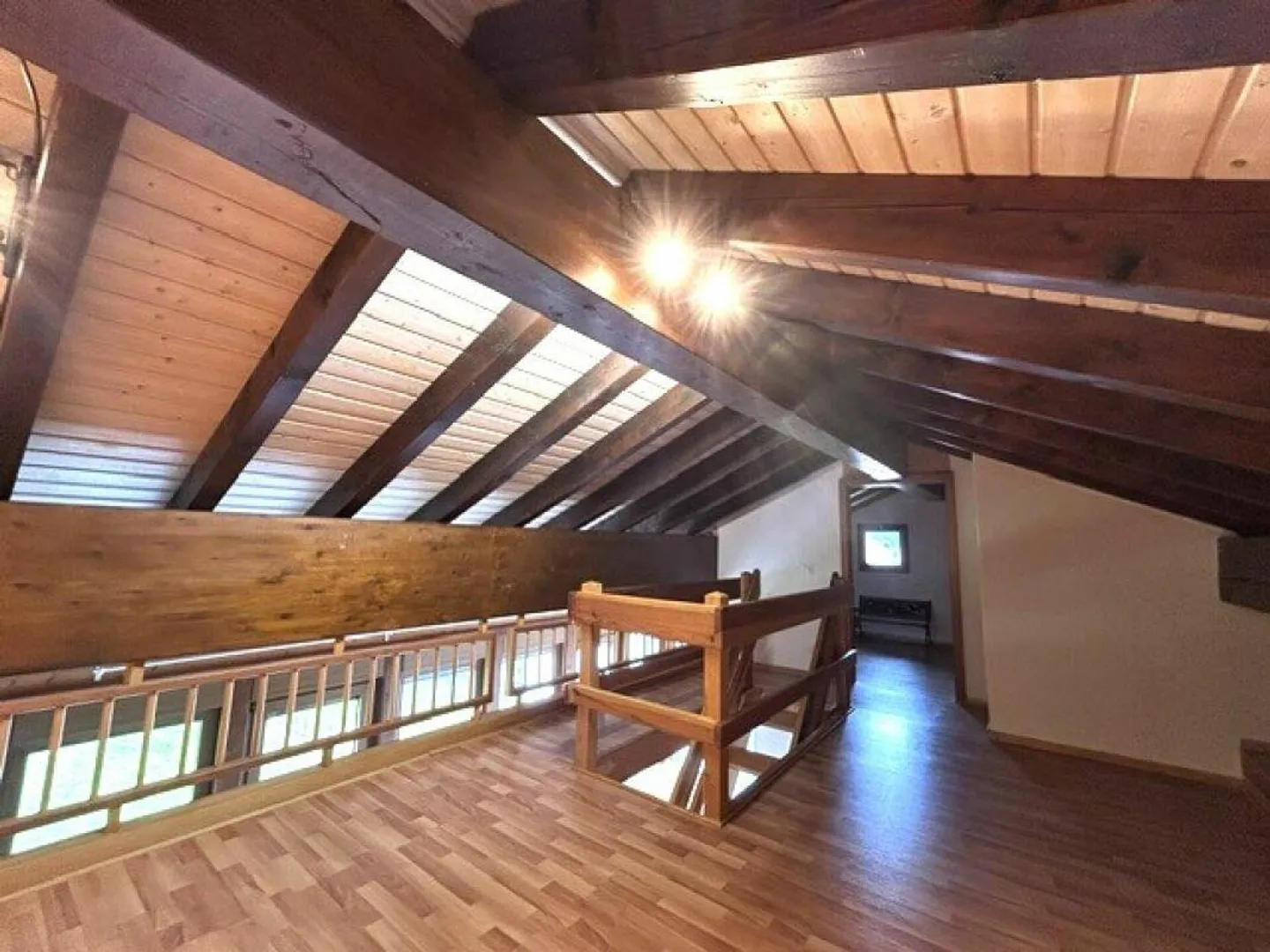 EINZELHAUS MIT 6 ZIMMERN (MÖBLIERT) UND GARTEN - Foto 14 von 23