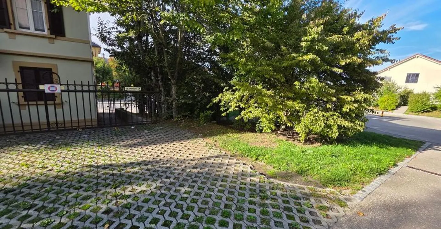 5.5-room apartment with terrace, double garage and outdoor parking space - Photo 13 of 13