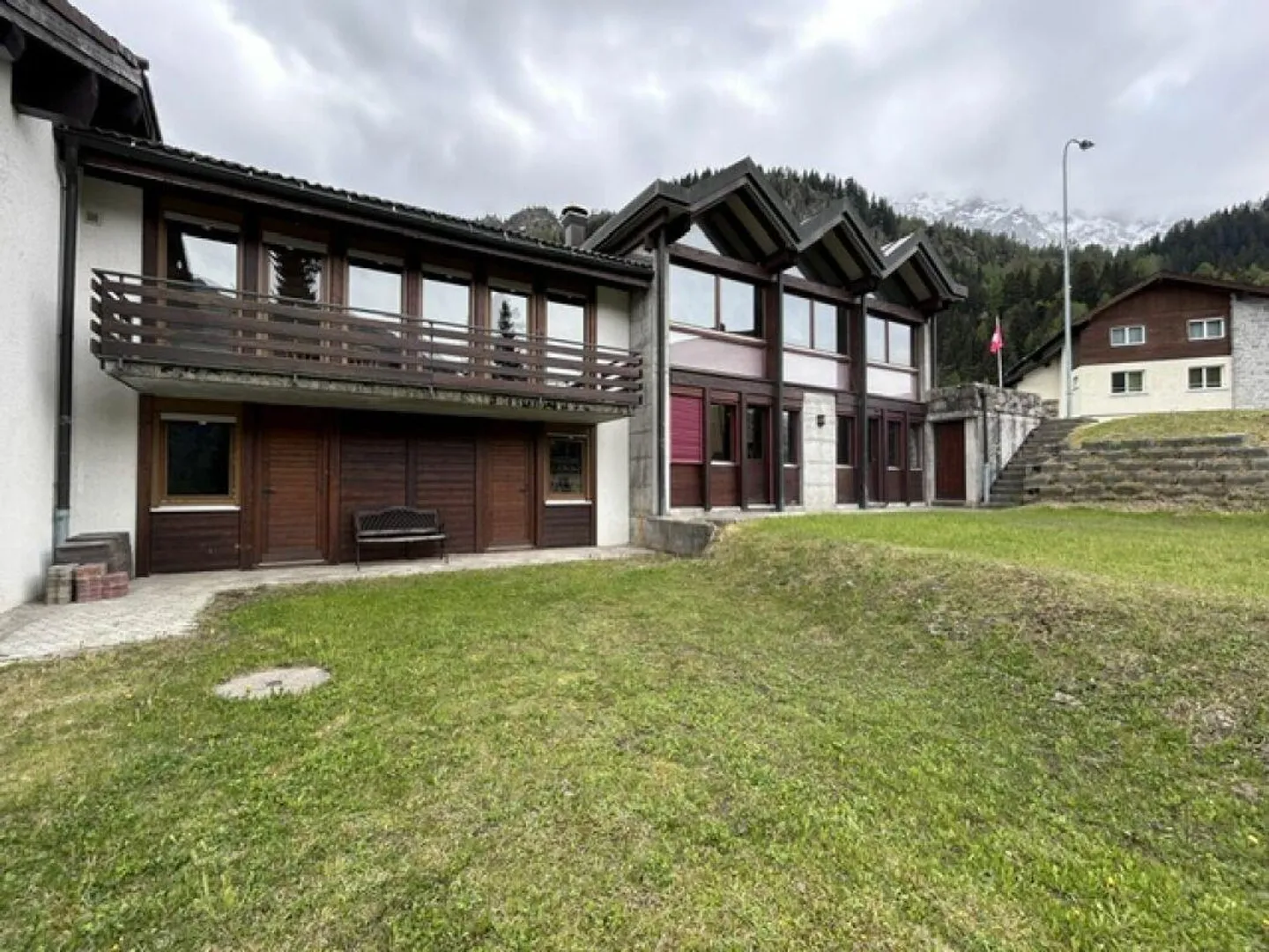 EINZELHAUS MIT 6 ZIMMERN (MÖBLIERT) UND GARTEN - Foto 22 von 23