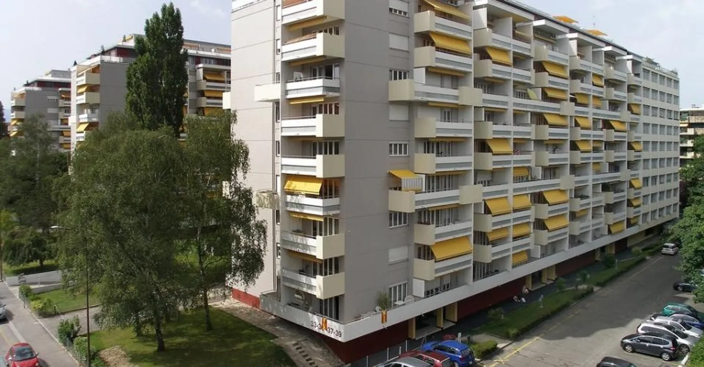 Appartement spacieux avec balcon - Photo 1 sur 2